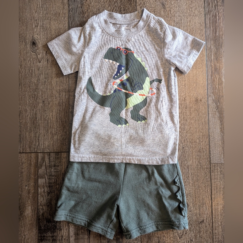Carter's 2T Outfit